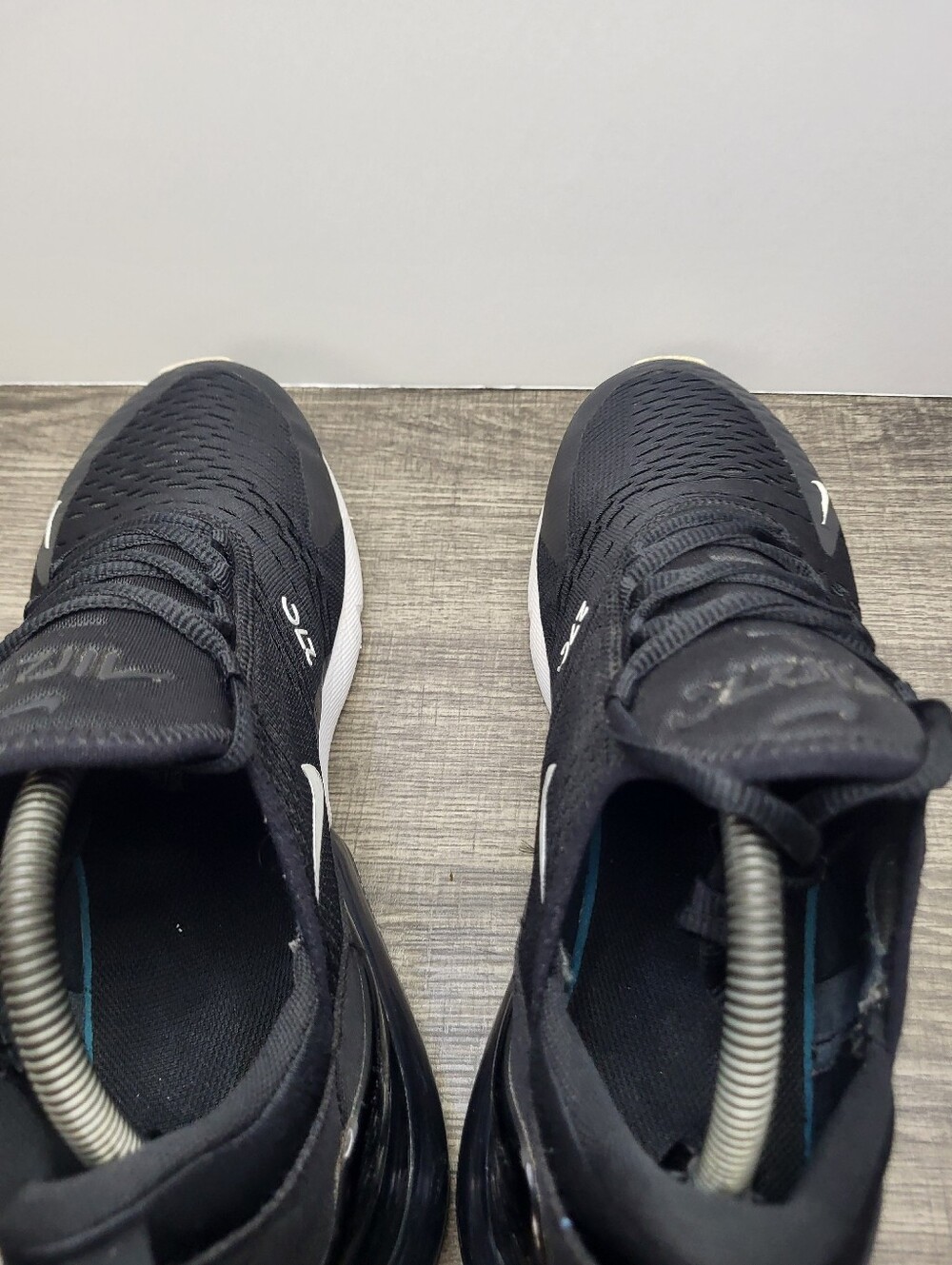 Nike Air Max 270 Black White Men's Size 10 Running Shoes Sneakers - Picture 6 of 10